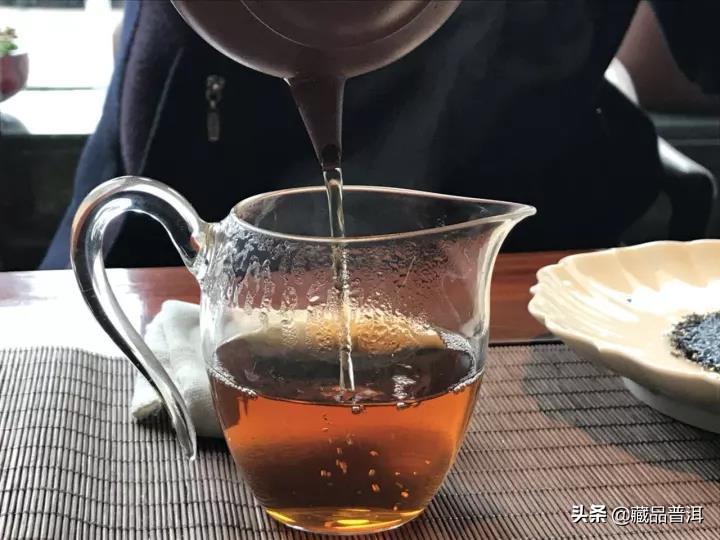 大益2003年301批竹筒茶，红大益内飞，国营勐海茶厂经典产品